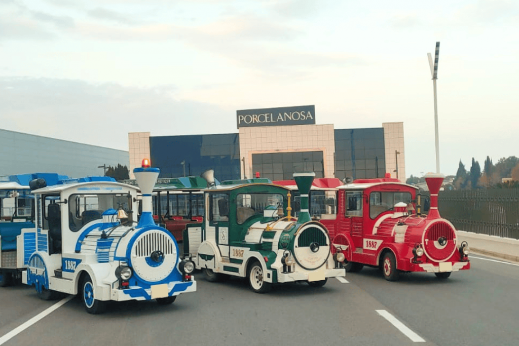 Evento de alquiler de trenes turísticos en la fábrica de Porcelanosa
